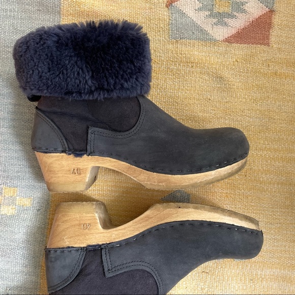 Sven 7” Shearling Clog Boot - Picture 7 of 8